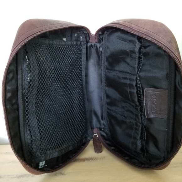 Columbia leather hanging toiletry bag - Picture 5 of 9